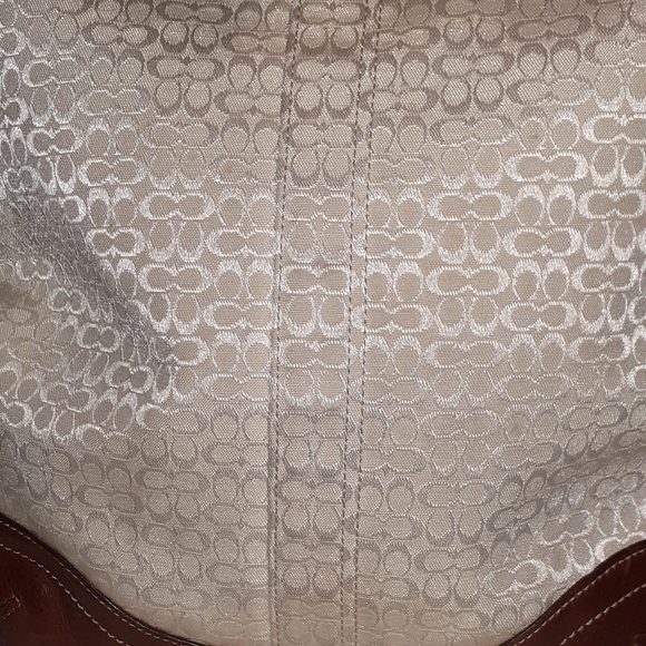 Coach - Picture 3 of 5